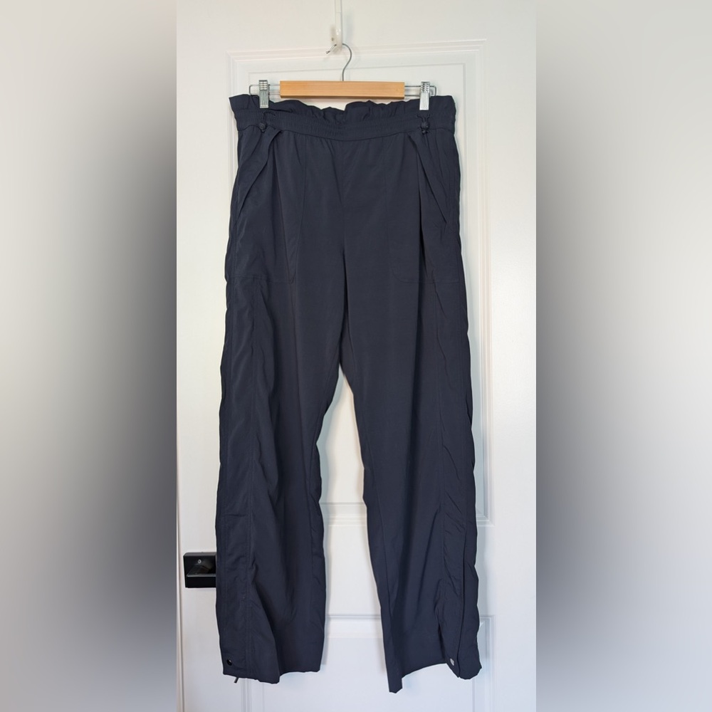 Athleta Trekkie High Rise Parachute Pant Navy Blue Size 12